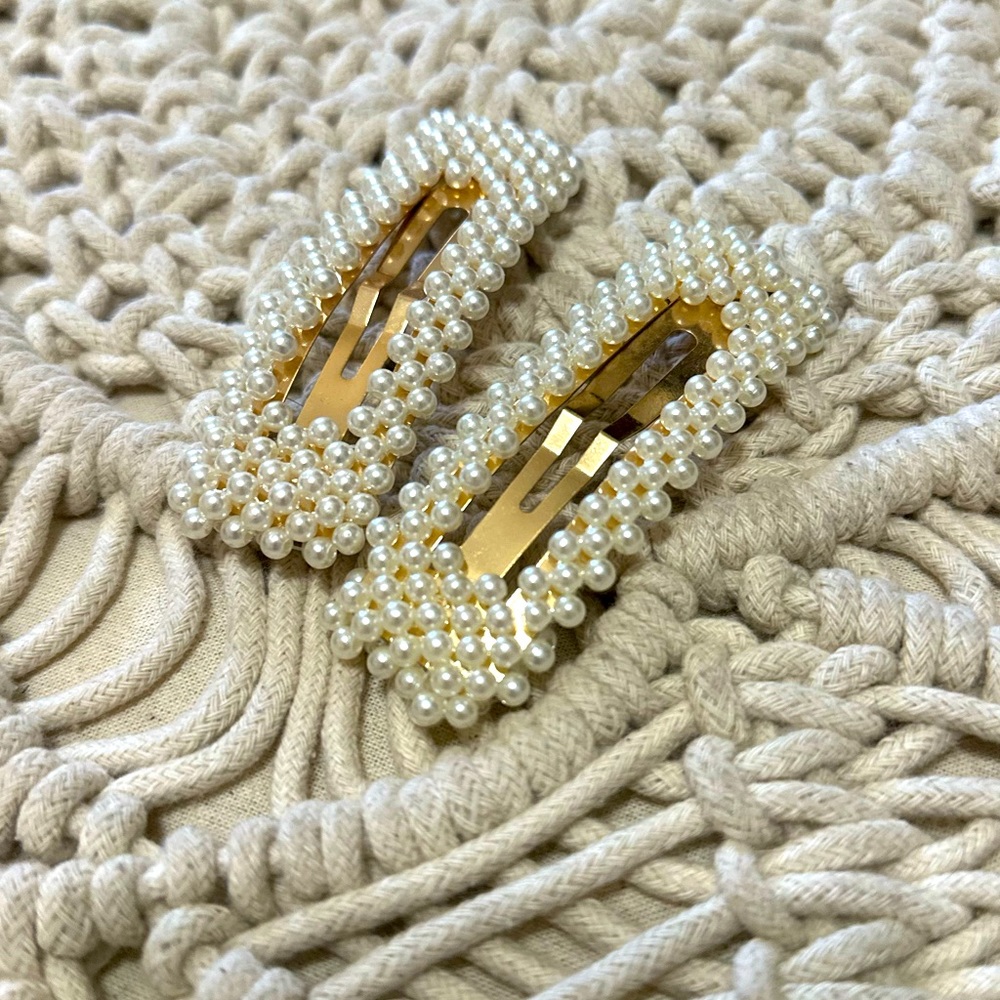 XL pearl hair clips